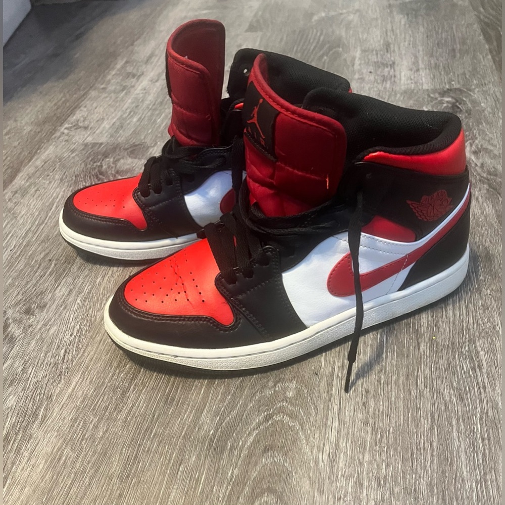 Air Jordan 1 Mid - Picture 3 of 7